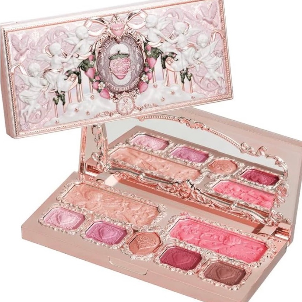 Flower Knows Strawberry Cupid Makeup Palette